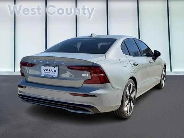 2024 Volvo S60 Recharge T8 Plus Dark Theme