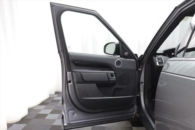 2025 Land Rover Discovery P300 S