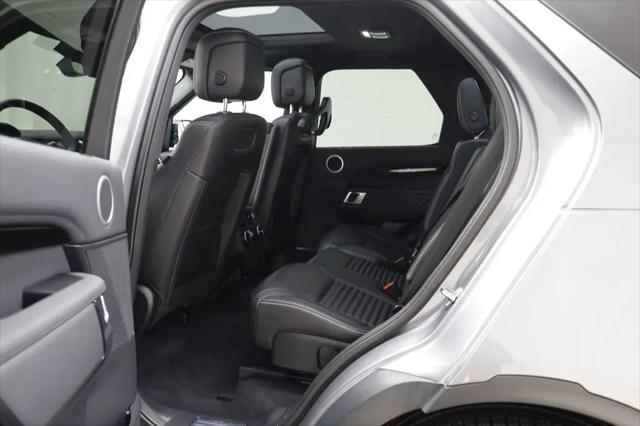 2025 Land Rover Discovery P300 S