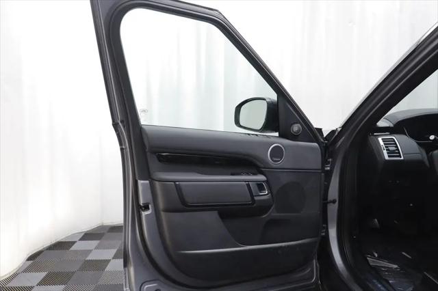 2025 Land Rover Discovery P300 S