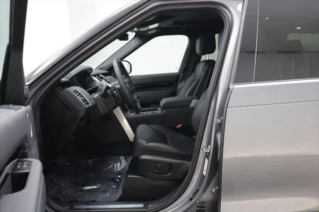 2025 Land Rover Discovery P300 S