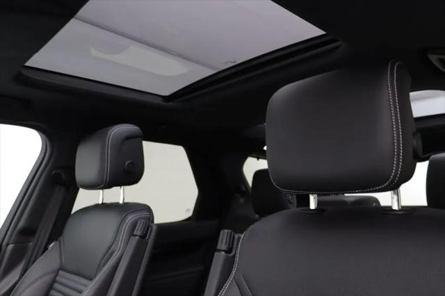 2025 Land Rover Discovery P300 S