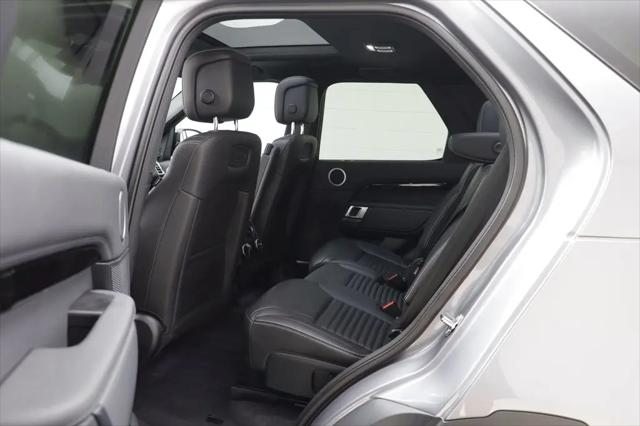 2025 Land Rover Discovery P300 S