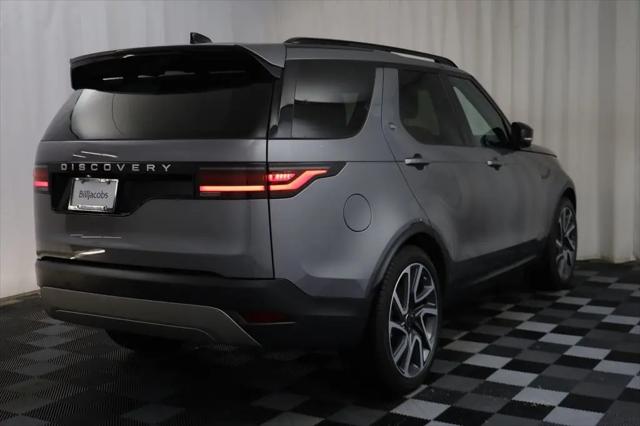 2025 Land Rover Discovery P300 S
