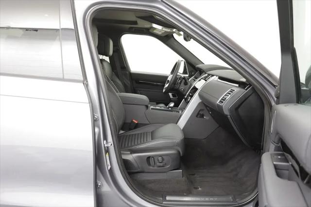 2025 Land Rover Discovery P300 S