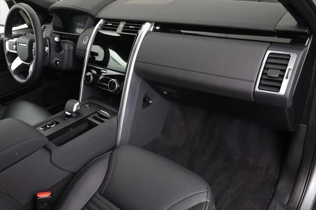 2025 Land Rover Discovery P300 S