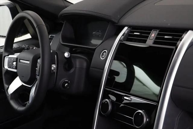2025 Land Rover Discovery P300 S
