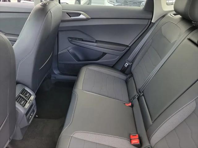 2026 Volkswagen Taos SE Black
