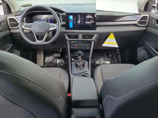 2026 Volkswagen Taos SE Black