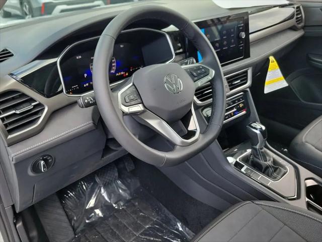 2026 Volkswagen Taos SE Black