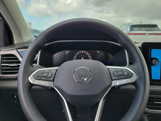 2026 Volkswagen Taos SE Black