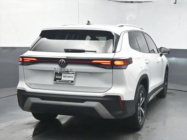 2025 Volkswagen Tiguan 2.0T SE