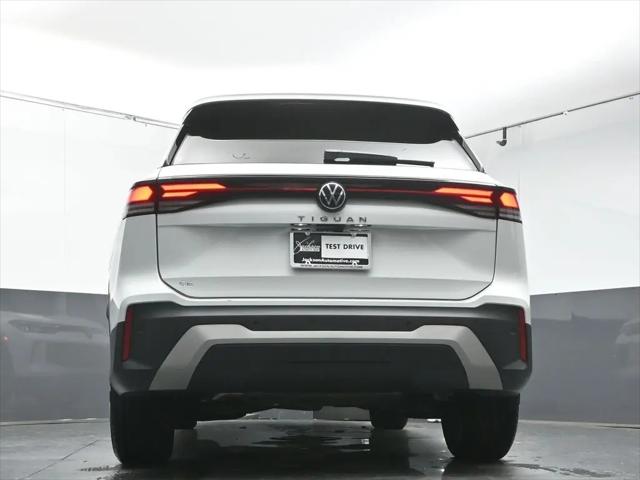 2025 Volkswagen Tiguan 2.0T SE