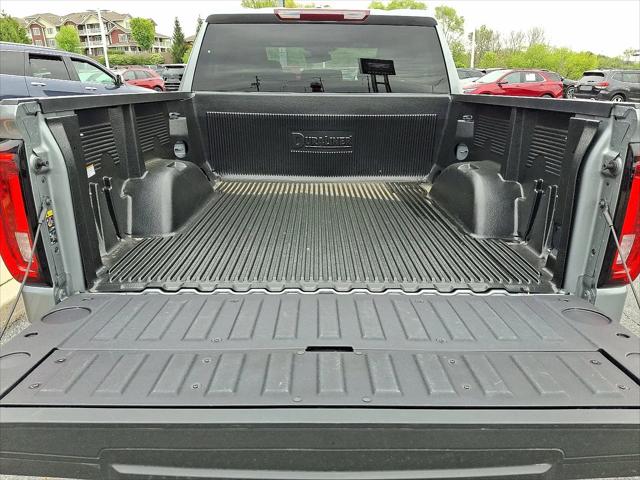 2026 GMC Sierra 1500 Crew Cab, Short Bed, SLT, 4WD