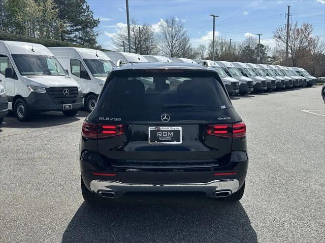 2026 Mercedes-Benz GLB 4MATIC