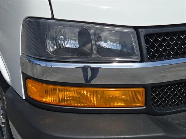 2021 Chevrolet Express Passenger RWD 3500 Extended Wheelbase LT
