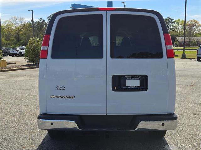 2021 Chevrolet Express Passenger RWD 3500 Extended Wheelbase LT
