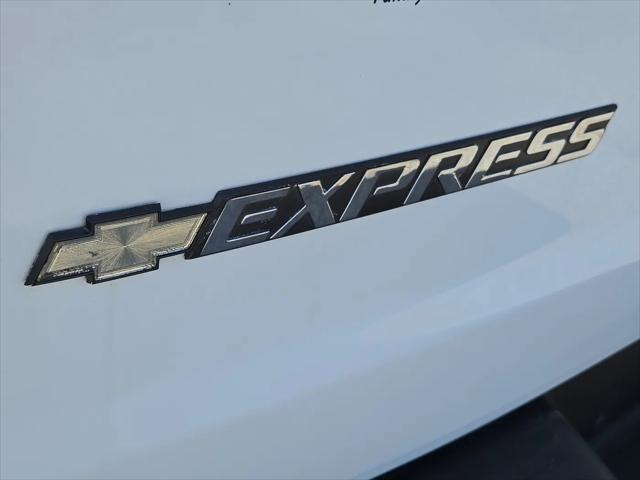 2021 Chevrolet Express Passenger RWD 3500 Extended Wheelbase LT
