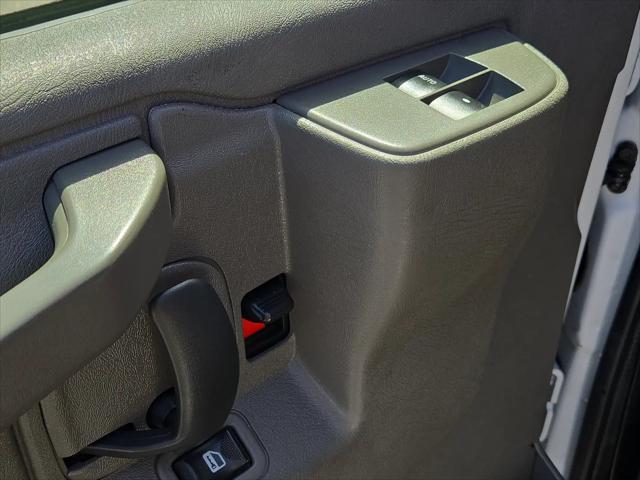 2021 Chevrolet Express Passenger RWD 3500 Extended Wheelbase LT