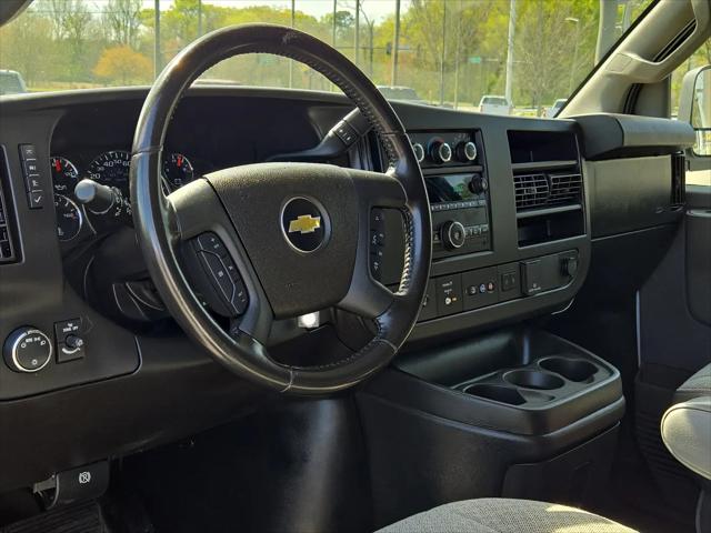 2021 Chevrolet Express Passenger RWD 3500 Extended Wheelbase LT