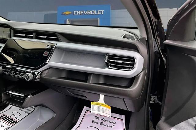 2027 Chevrolet Bolt LT FWD