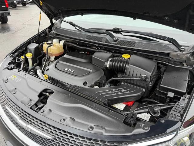 2017 Chrysler Pacifica Touring-L