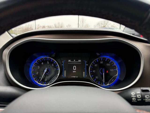 2017 Chrysler Pacifica Touring-L