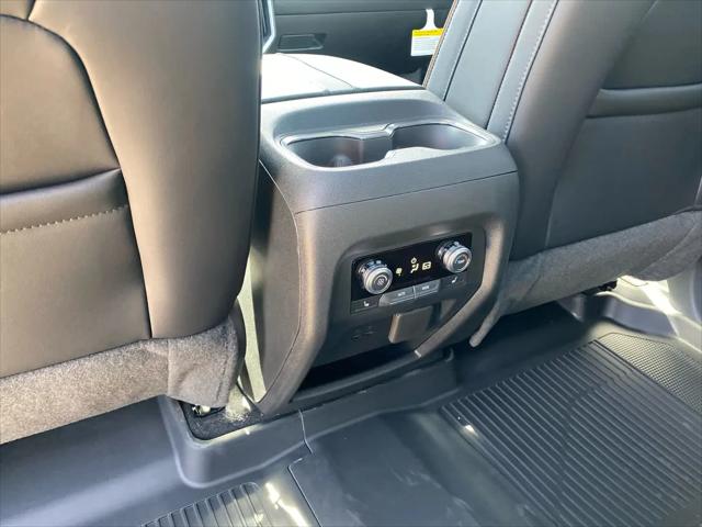 2026 GMC Acadia AT4 AWD