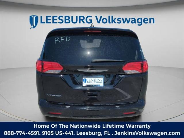 2024 Chrysler Voyager LX