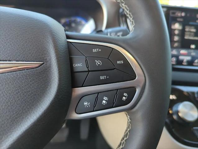 2024 Chrysler Voyager LX