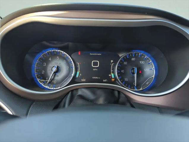 2024 Chrysler Voyager LX