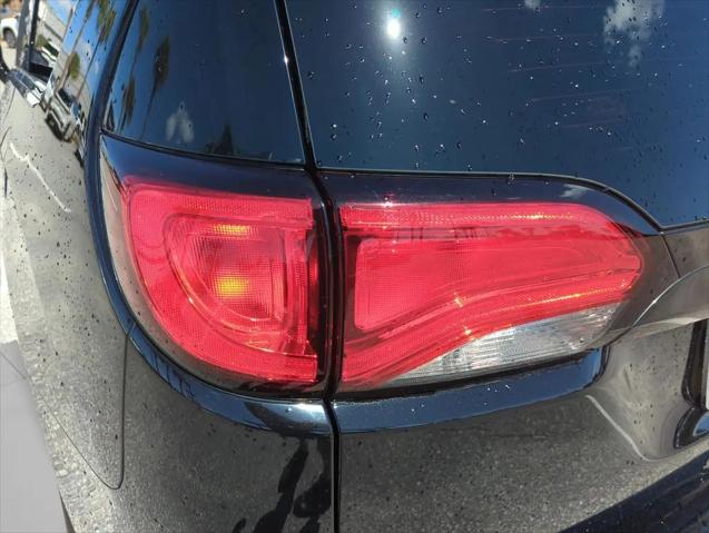 2024 Chrysler Voyager LX
