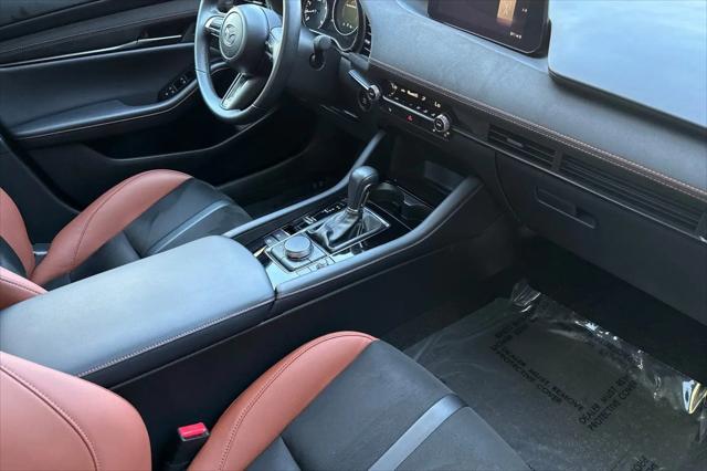 2025 Mazda Mazda3 2.5 Carbon Turbo