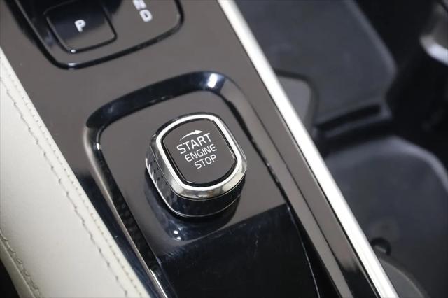 2024 Volvo XC90 B6 Plus Bright Theme 7-Seater