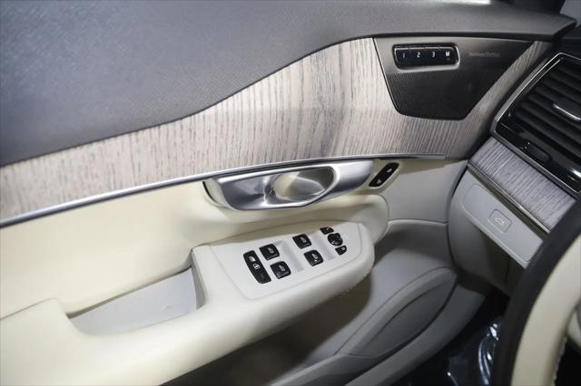 2024 Volvo XC90 B6 Plus Bright Theme 7-Seater