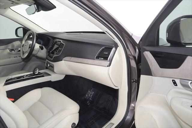 2024 Volvo XC90 B6 Plus Bright Theme 7-Seater