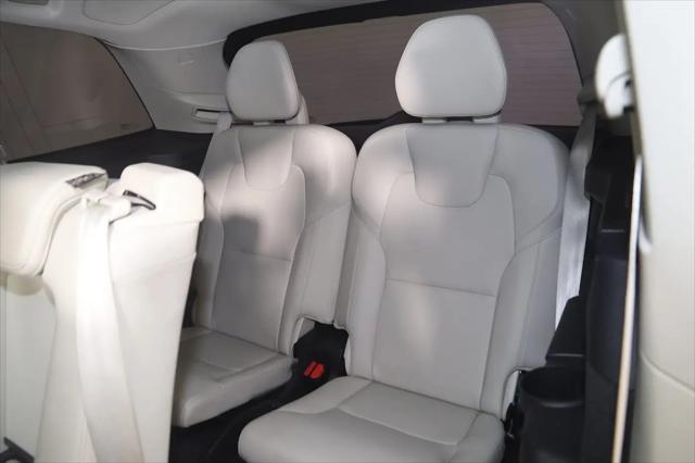 2024 Volvo XC90 B6 Plus Bright Theme 7-Seater