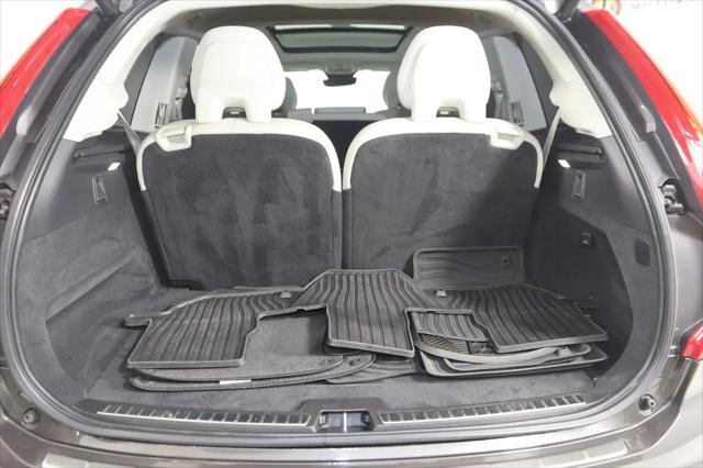 2024 Volvo XC90 B6 Plus Bright Theme 7-Seater