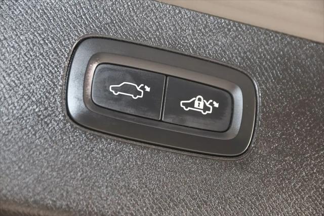 2024 Volvo XC90 B6 Plus Bright Theme 7-Seater