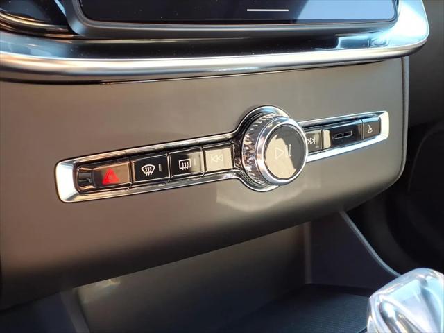 2026 Volvo XC90 Plus, B6 AWD Gas (mild hybrid), Gasoline, Bright, 7 Seats