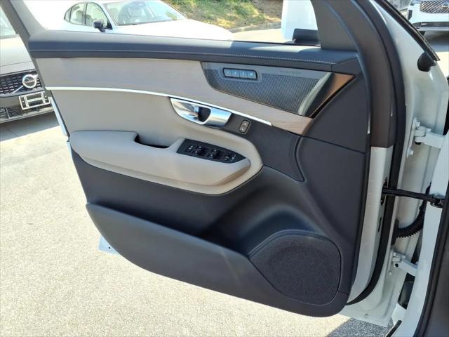 2026 Volvo XC90 Plus, B6 AWD Gas (mild hybrid), Gasoline, Bright, 7 Seats