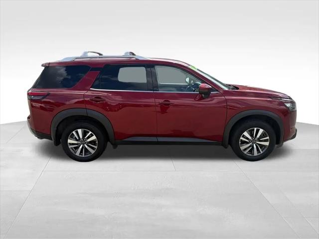 2025 Nissan Pathfinder SL 4WD