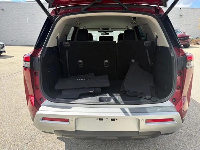 2025 Nissan Pathfinder SL 4WD