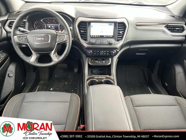 2023 GMC Acadia AWD AT4