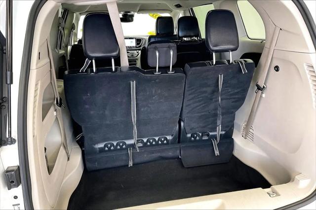 2022 Chrysler Pacifica Touring L