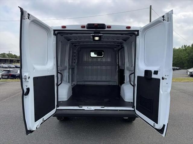 2026 Ram ProMaster 2500 Cargo Van Tradesman Low Roof 136" WB w/Pass Seat