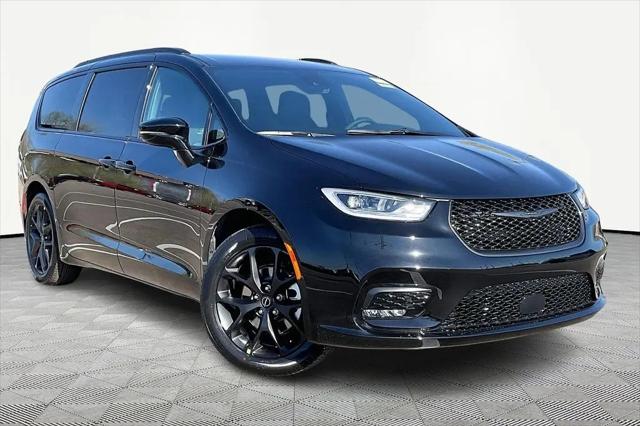 2026 Chrysler Pacifica Select for sale in Millington, TN