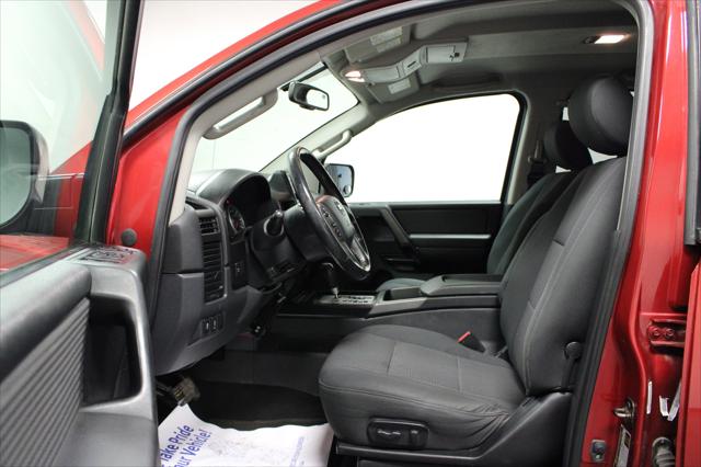 2013 Nissan Titan SV