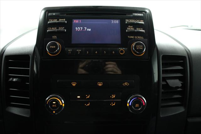 2013 Nissan Titan SV