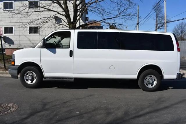 2023 Chevrolet Express Passenger RWD 3500 Extended Wheelbase LT